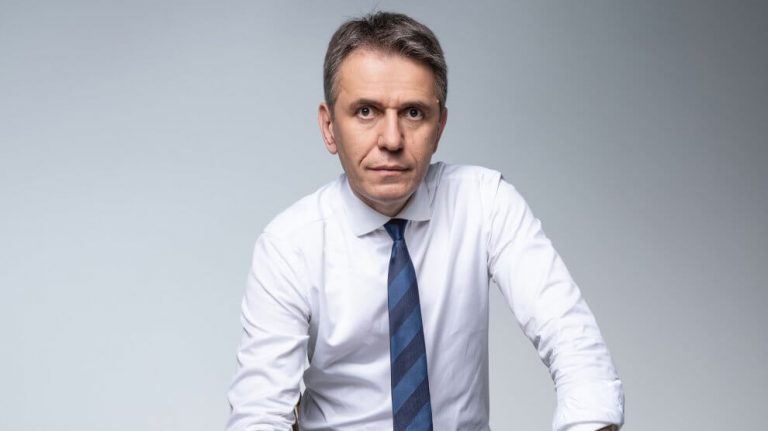 RADULOVIĆ OTKRIVA: Vučić pada na ove dve stvari