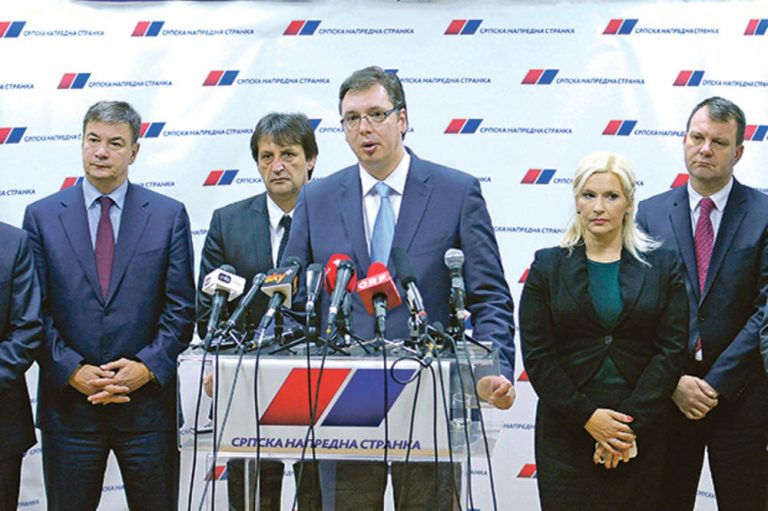 VUČIĆEVA MAFIJAŠKA PIRAMIDA SE URUŠAVA: Naprednjaci se razbežali