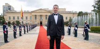 VUČIĆEV LJUBAVNIK DOBIO UNAPREĐENJE, DOBRO GA JE PRANGIJAO: Marko Đurić postao ambasador u 9 zemalja!