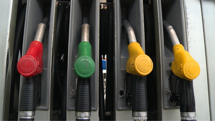 VLADA REPUBLIKE SRBIJE: Nema problema sa snabdevanjem derivatima, neko namerno širi paniku