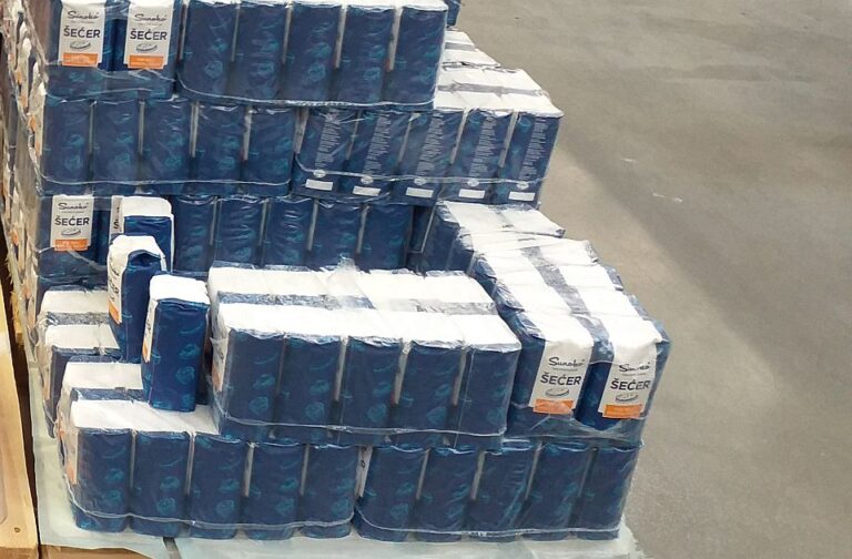 ZVANIČNO JE, BIĆE BELOG ZA SVE U SRBIJI: Šećer od sada 89,99 dinara za kilogram