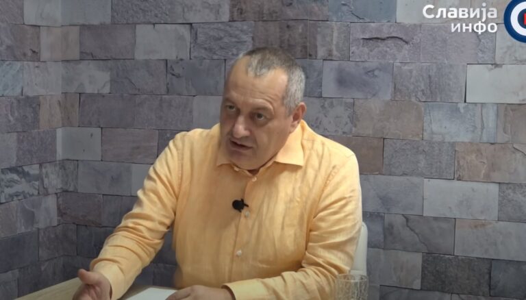 Srđan Milivojević: Očigledno je neko zavrnuo uši Vučiću, pa je on zavrnuo muziku i Ćacilendu!