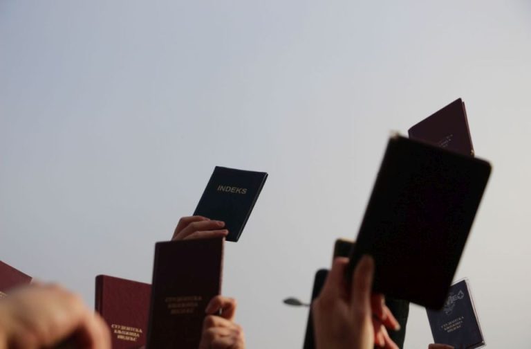 Studenti organizuju skup protiv SNS ludila: Hteli ste da prisvojite vojsku za sebe, mi ćemo je vratiti narodu!