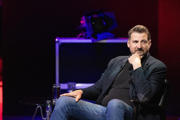 Vanja Grbić stao uz narod i Dijanu Hrku: Čak ni zveri nemaju tu mržnju koja dopire iz Ćacilenda!